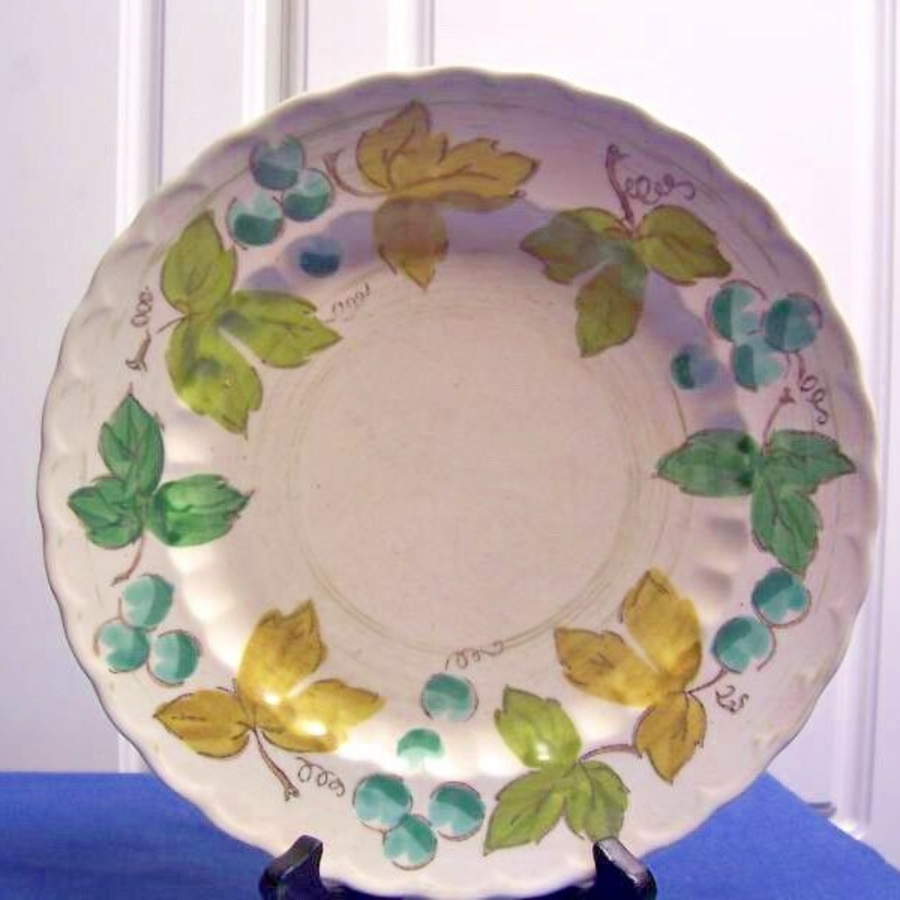 Vernonware Vineyard Dinner Plate 10.875 in Poppytail Lot of 3 Green Leaves